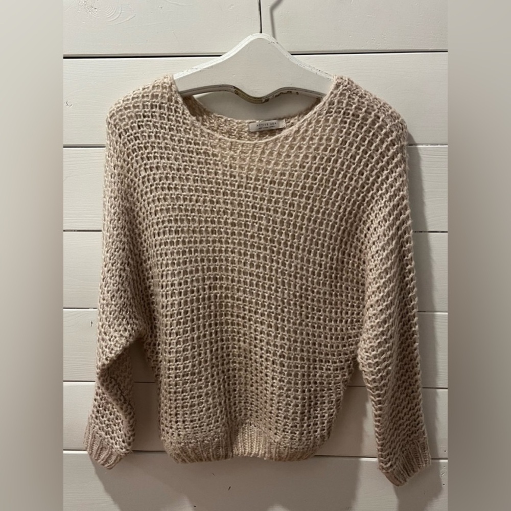 NWOT Chunky Knit Beige Sweater - Active USA (S)